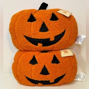 Novogratz Halloween Jack O Lantern Pumpkin Sherpa Decorative Throw Pillow (2)